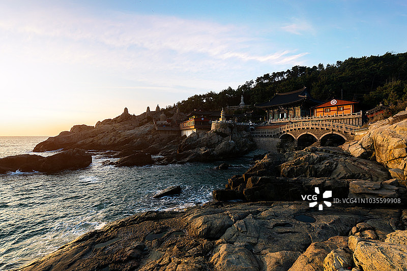 韩国釜山海东龙宫寺美丽的日出图片素材