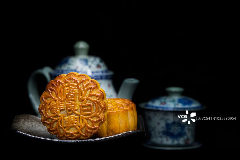 中秋节月饼与双白字样图片素材