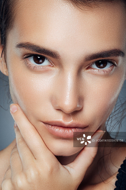 年轻美丽的女人的摄影图片素材