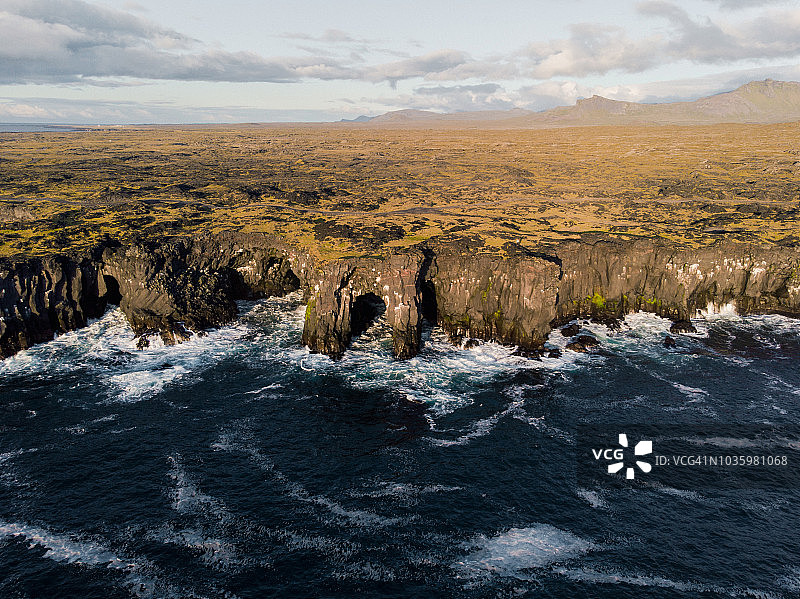 冰岛悬崖航拍风光图片素材