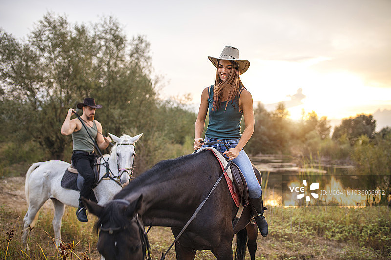 牧场主夫妇图片素材