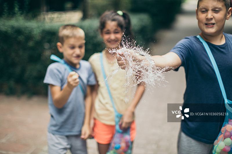 准备水球大战图片素材