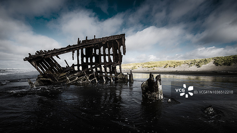 彼得·艾瑞戴尔号的残骸图片素材