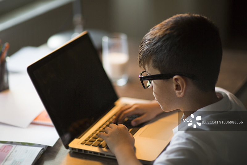 触手可及的全民教育图片素材