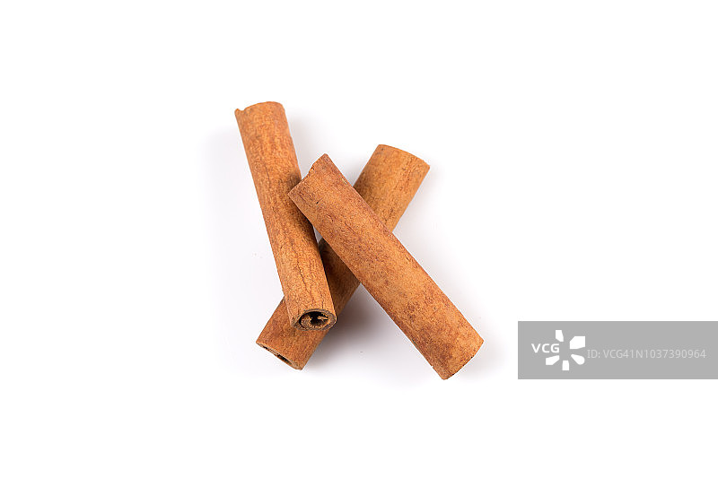 肉桂棒孤立在白色背景图片素材