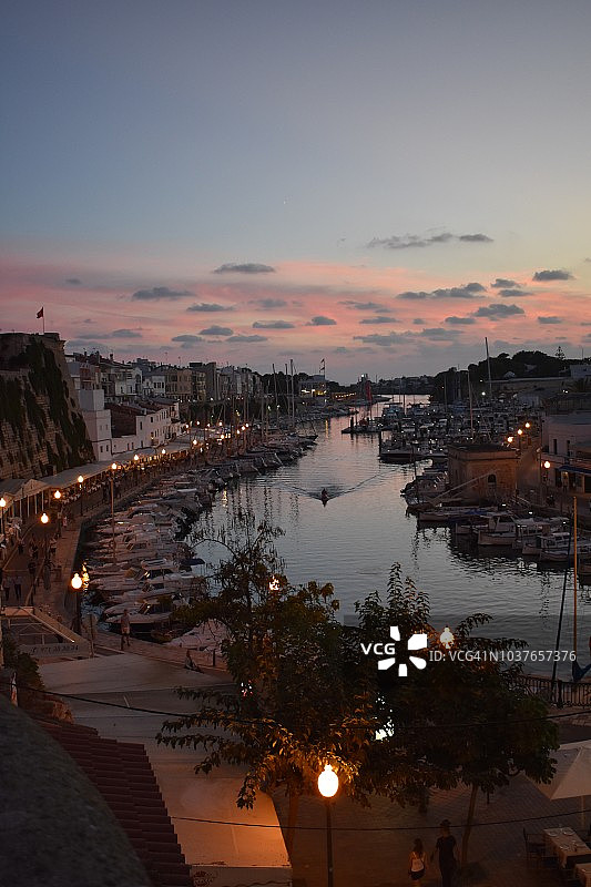 休达德拉梅诺卡港口日落图片素材