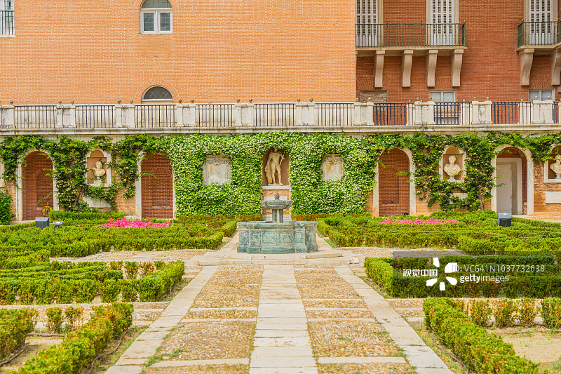 阿兰胡埃斯皇家宫殿雕塑花园图片素材