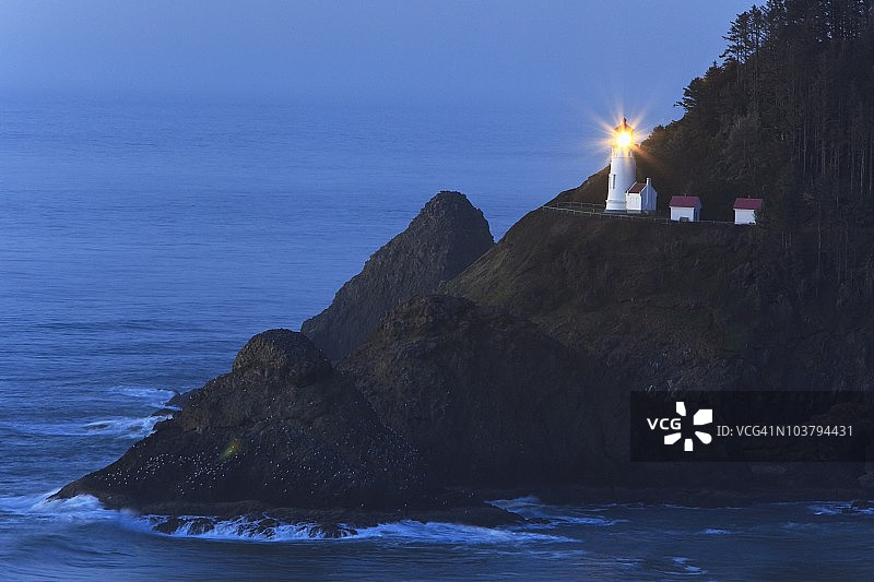 日落时分的海科塔角灯塔图片素材