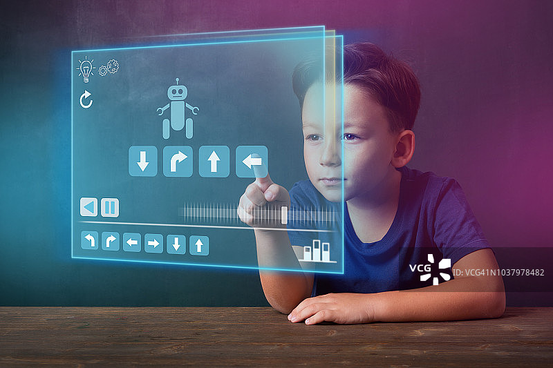 使用电脑的未来儿童图片素材