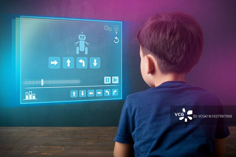 使用电脑的未来儿童图片素材