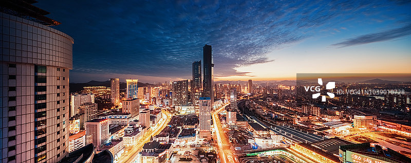 繁华的城市图片素材