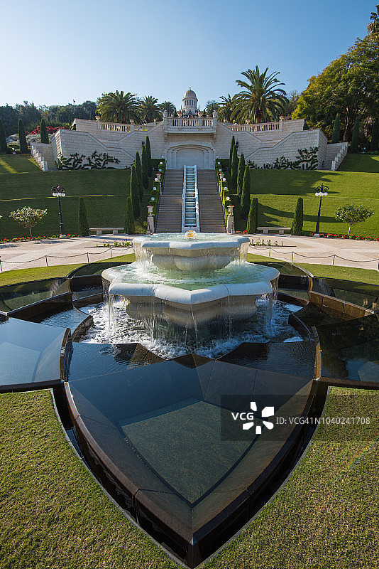 海法巴哈伊花园的喷泉图片素材