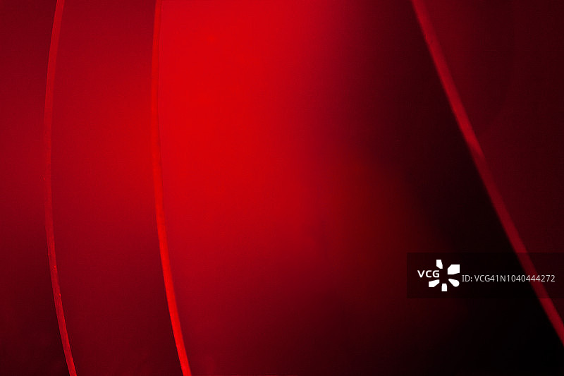 带有黑色阴影的红色发光圆盘图片素材