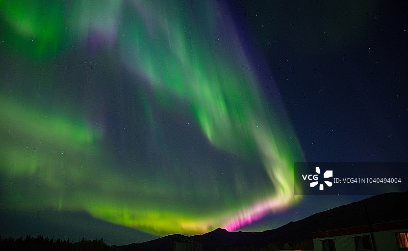 绚丽多彩的北极光图片素材