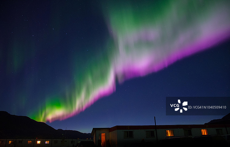 绚丽多彩的北极光图片素材