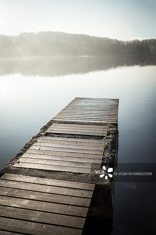 韦斯林格湖日出码头图片素材