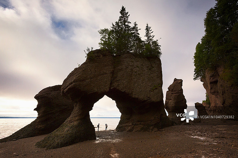 霍普韦尔岩石情人拱门图片素材