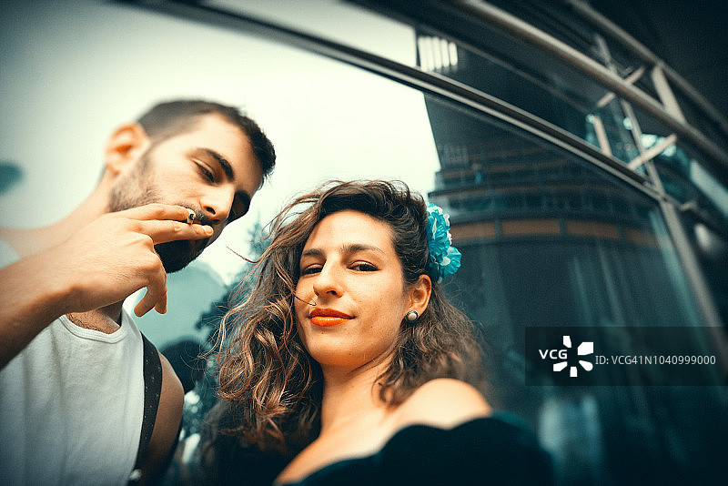 波茨坦广场的情侣图片素材