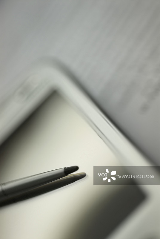 个人数据助手的特写，配有数字化笔图片素材