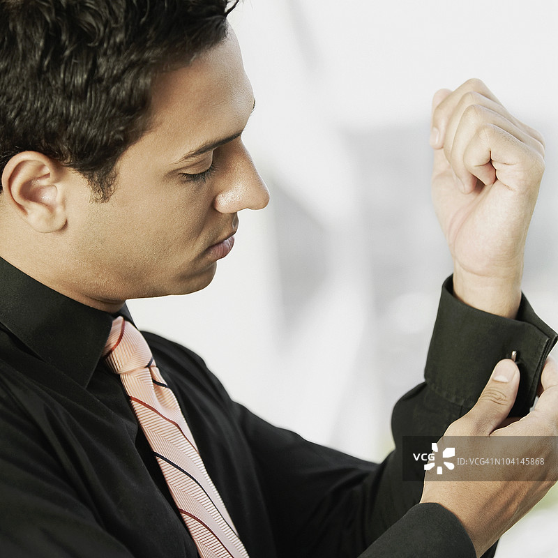 商人系袖扣的特写镜头图片素材