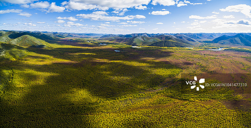 俄罗斯远东地区秋季荒地鸟瞰图片素材