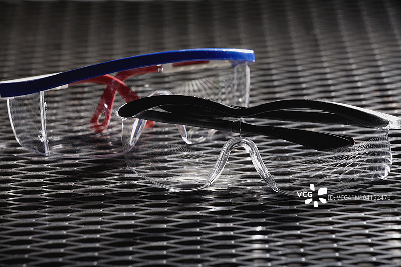 两副眼镜的特写镜头图片素材