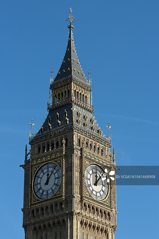 伦敦议会大厦的钟楼“大本钟”图片素材