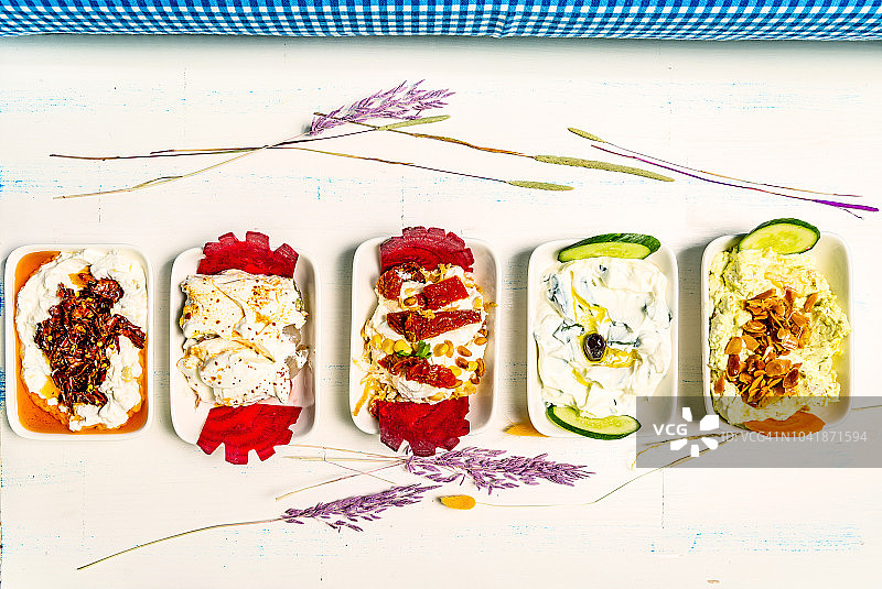 拉克或乌佐酒的零食特写镜头图片素材