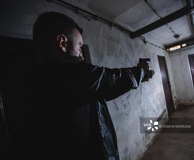 警察追捕罪犯图片素材