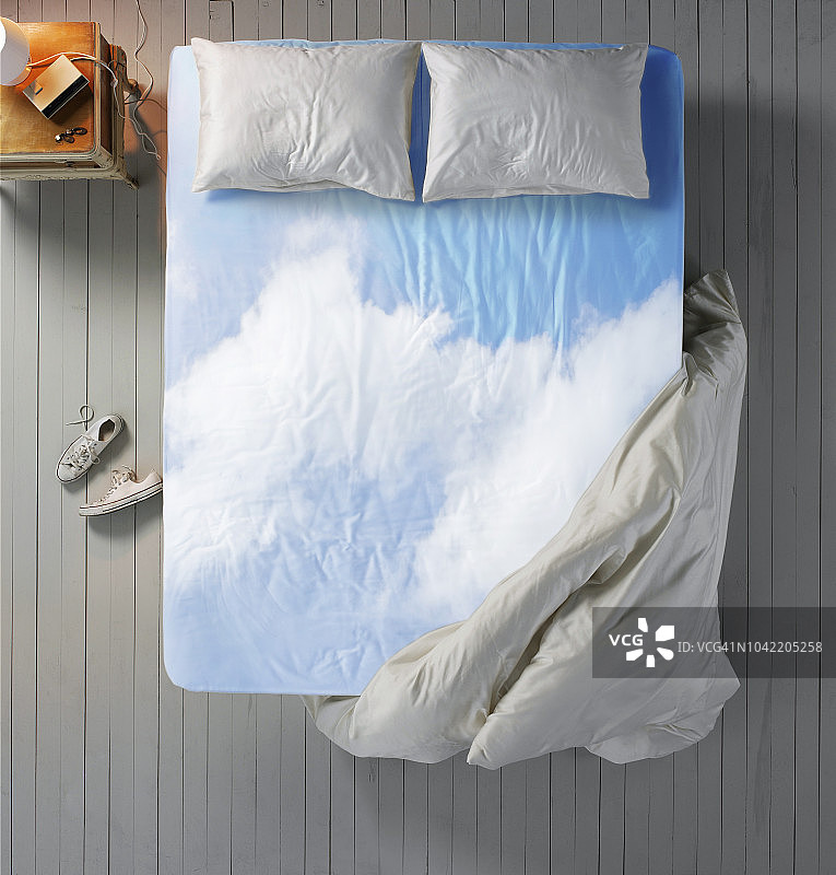 舒适的假日床铺图片素材