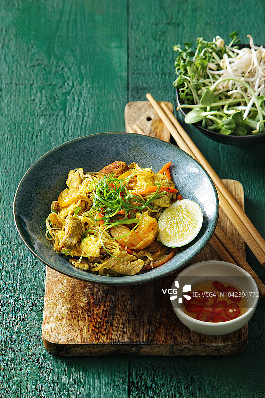 海鲜蔬菜日式面条图片素材