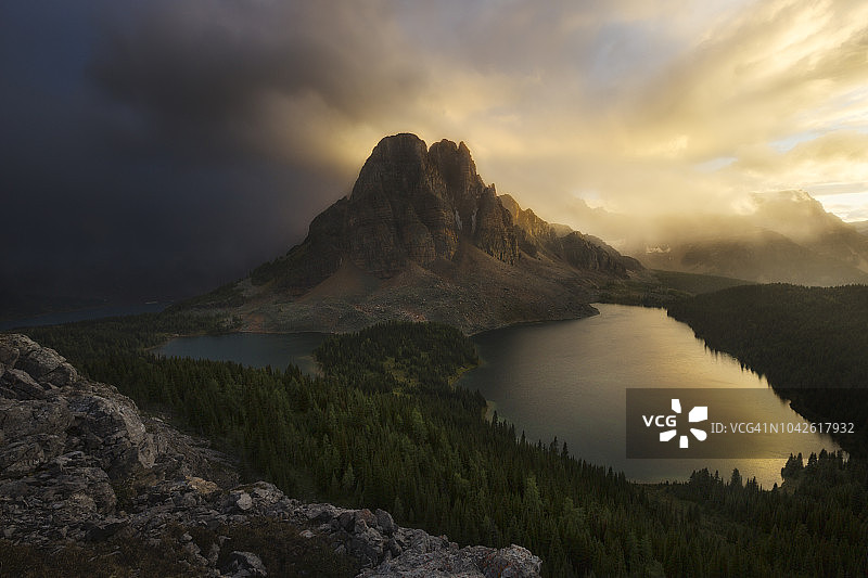 加拿大不列颠哥伦比亚省阿西尼博因山省立公园图片素材