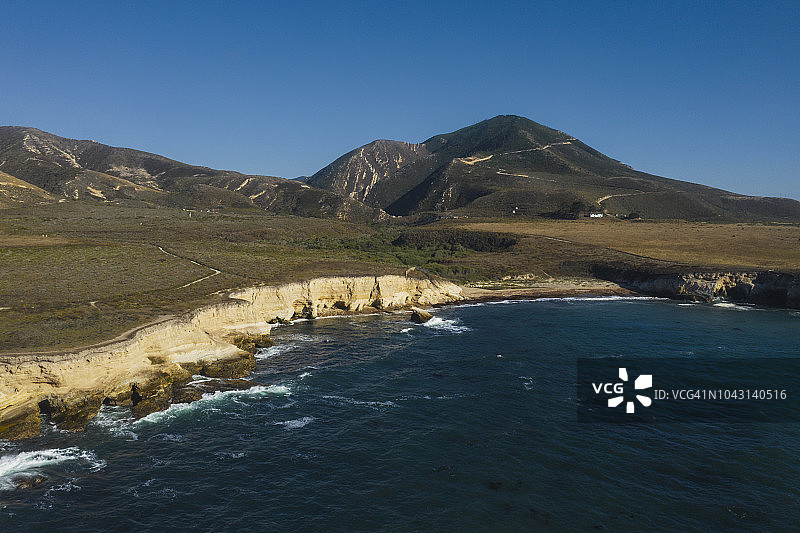 大苏尔公路和海岸线鸟瞰公路旅行图片素材