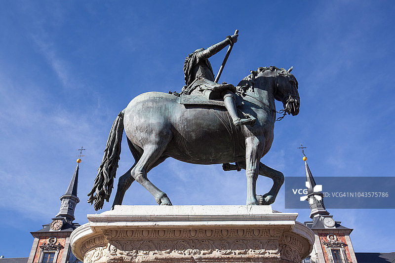 马德里马约尔广场的费利佩三世雕像图片素材