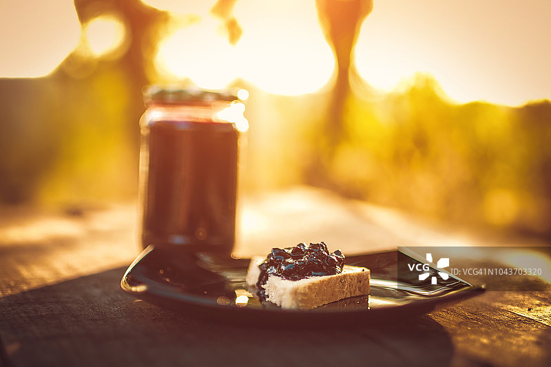 自制蓝莓酱三明治图片素材
