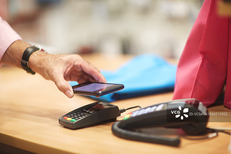 手机非接触式支付图片素材