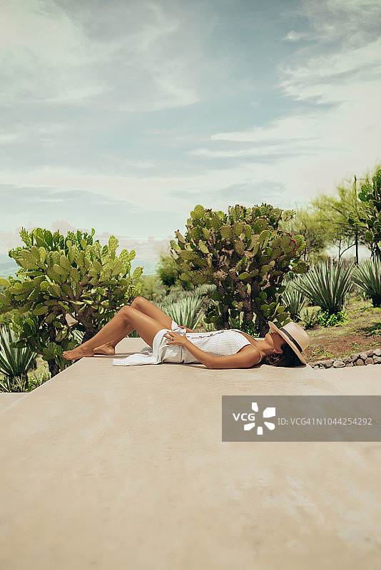 在墨西哥旅行的女人图片素材