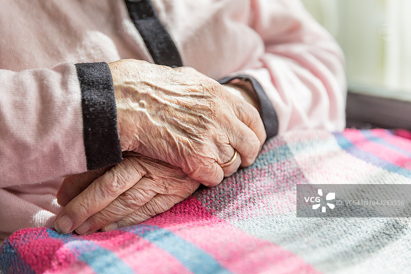 年长女性的手图片素材