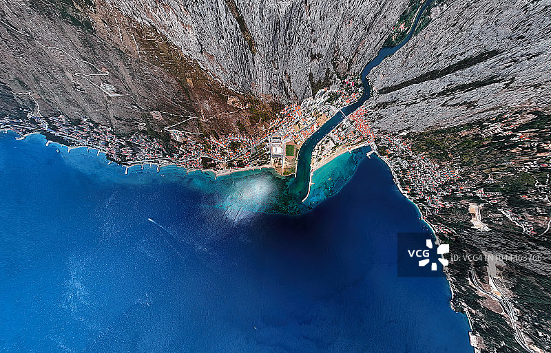 克罗地亚奥米什采蒂纳河超广角航拍图片素材