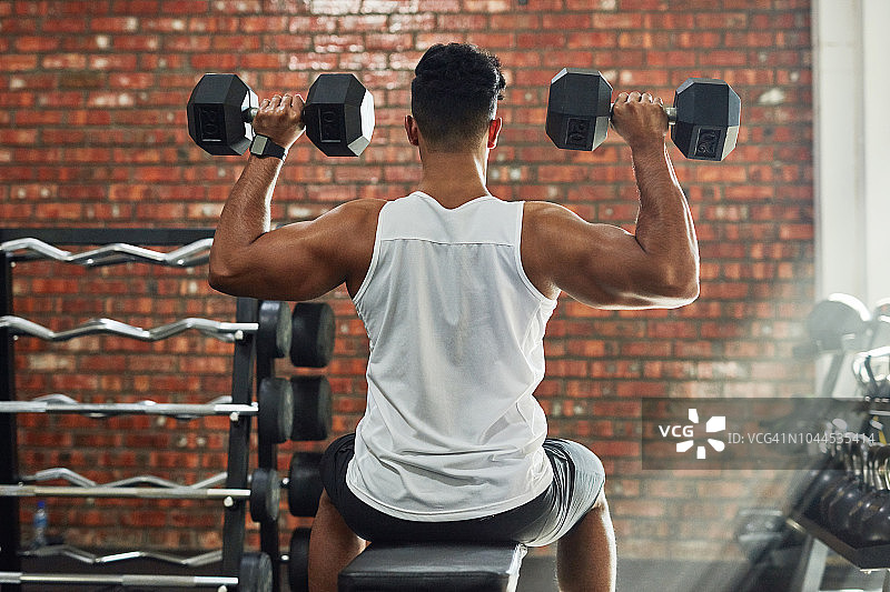 奉献精神，健身运动最重要的因素图片素材