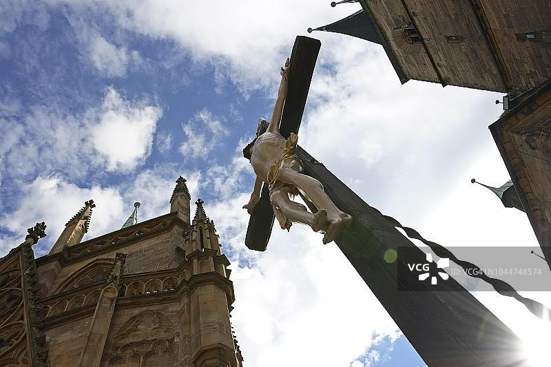 德国图林根州埃尔富特地区首府大教堂的苦像图片素材