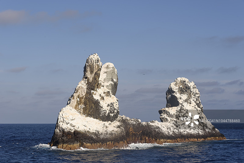 墨西哥科利马州雷维利亚希赫多群岛的罗卡帕蒂达岛美景图片素材