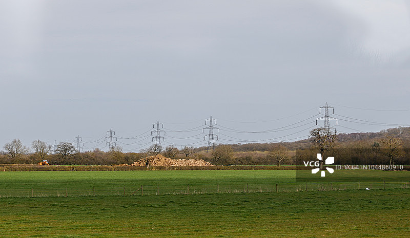 从斯特拉特福到伦敦的输电塔景观图片素材