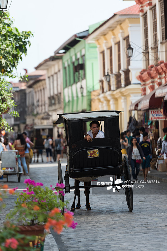 菲律宾伊罗戈省维甘历史中心的马车图片素材