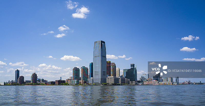 从纽约港看新泽西州泽西市全景图片素材