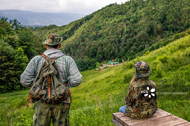 在森林中休息图片素材