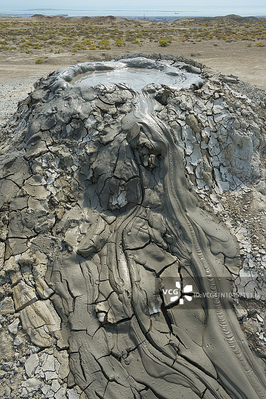 阿塞拜疆戈布斯坦的泥火山图片素材