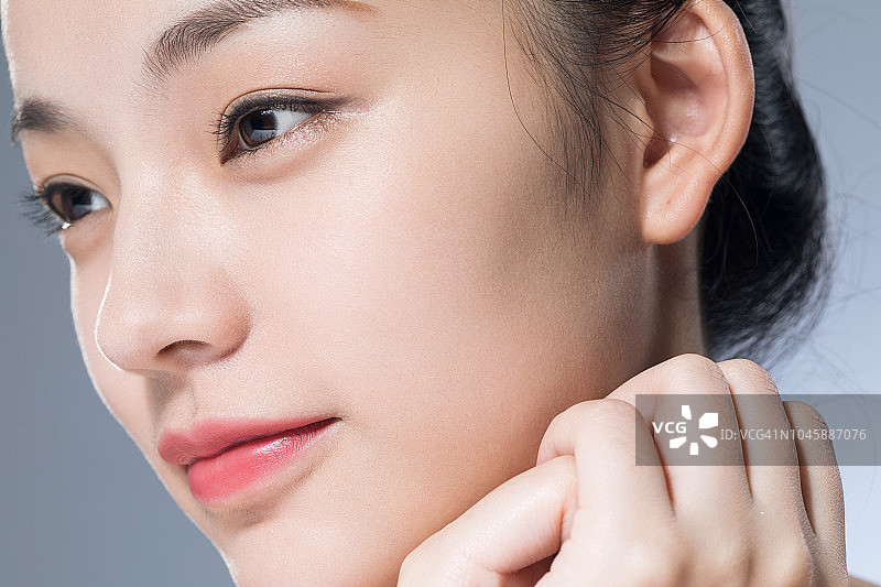 东方年轻女性妆容图片素材