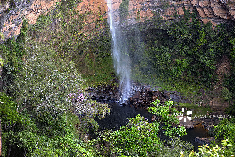 新娘面纱瀑布图片素材