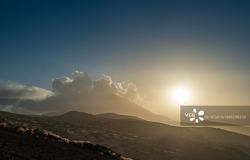 泰德峰特内里费岛的日落图片素材